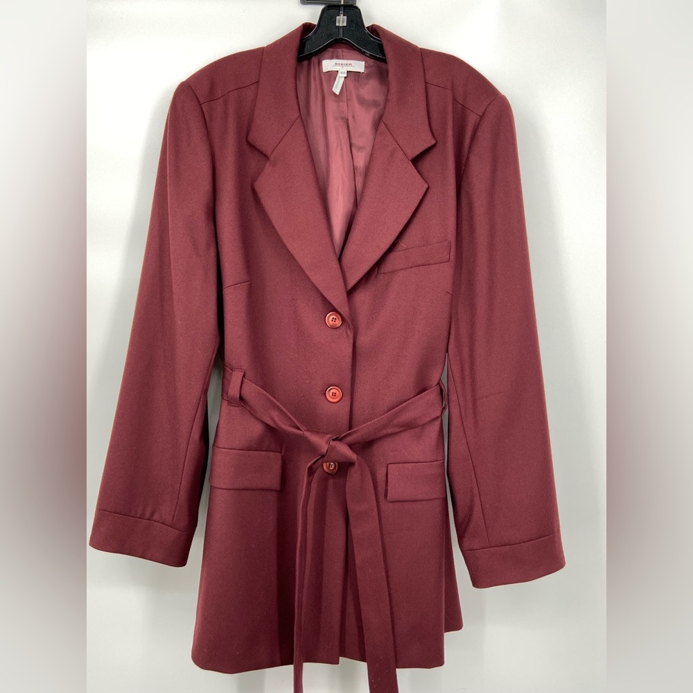 Rodier wool Blazer, belted and buttoned, front pockets,โ size 16